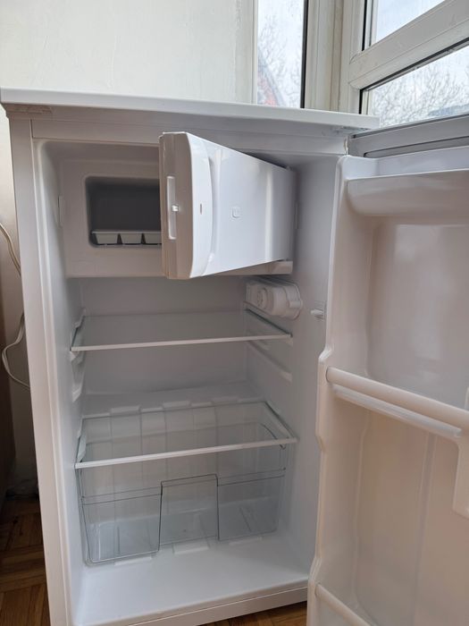 Мини хладилник crown