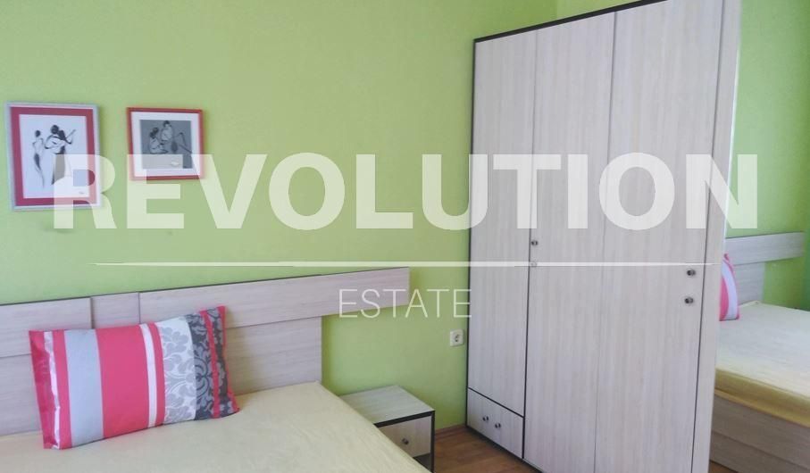 Дава се под наем Тристаен апартамент в Варна, ВИНС - 85 кв.м за 500 € - Снимка #3