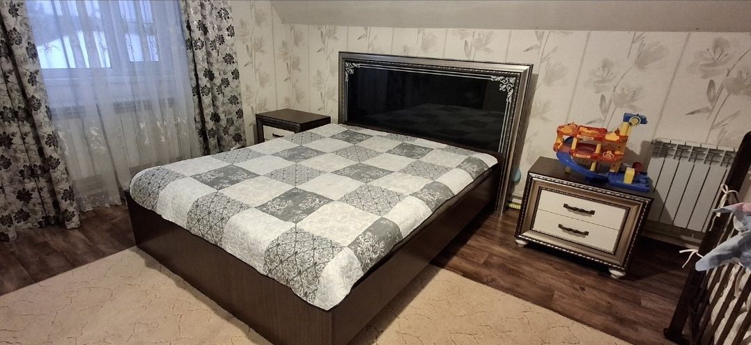 Продается комод с 2 тумбами