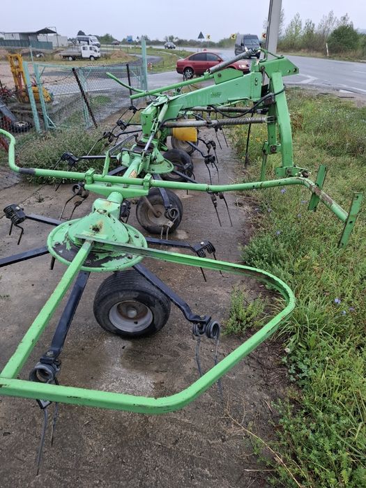 Grebla de scantalit fanul