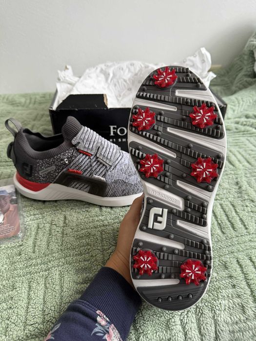 Мъжки голф обувки FootJoy HyperFlex - стабилни и леки. + подарци