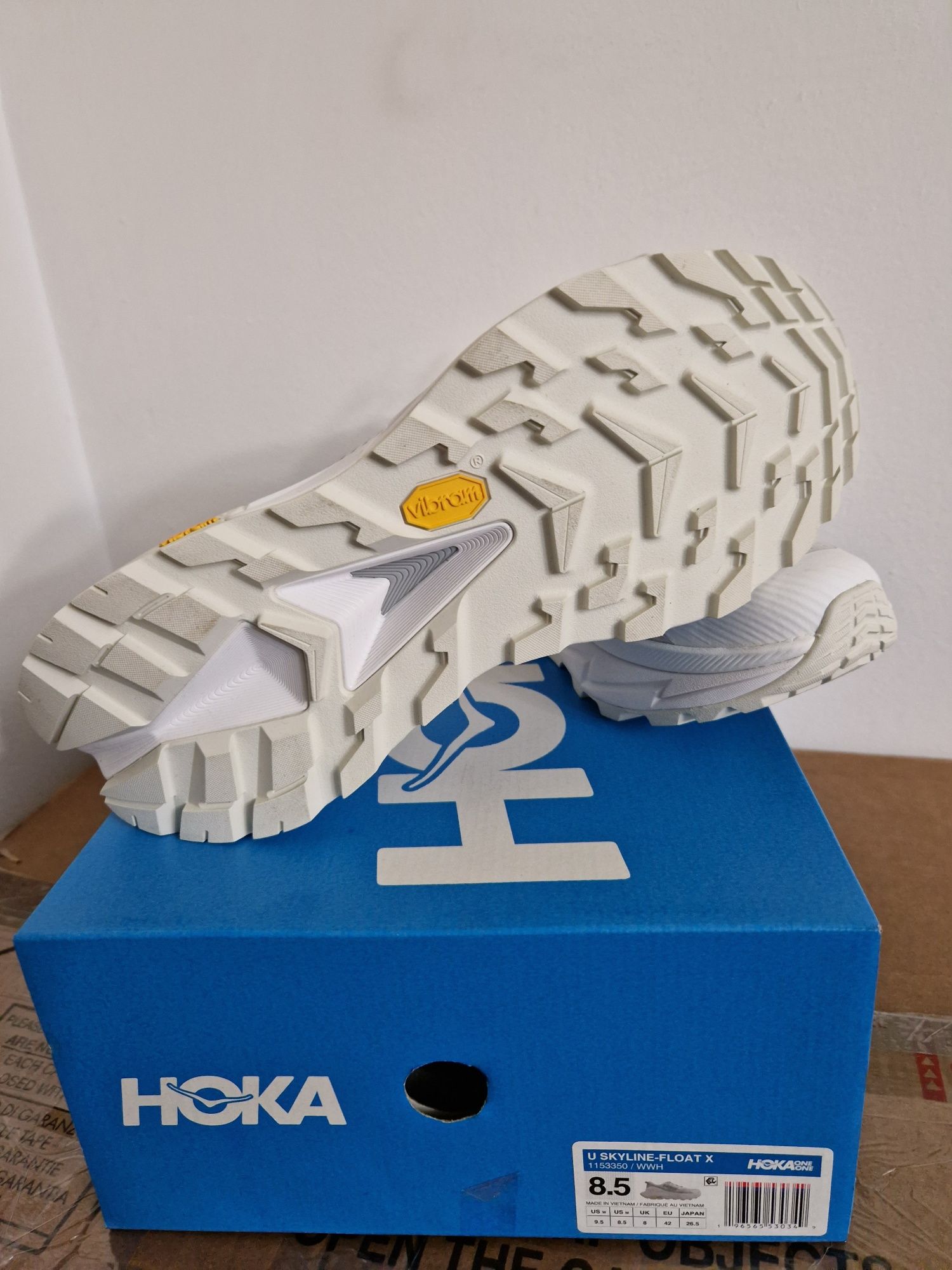 Adidasi Hoka skyline float x