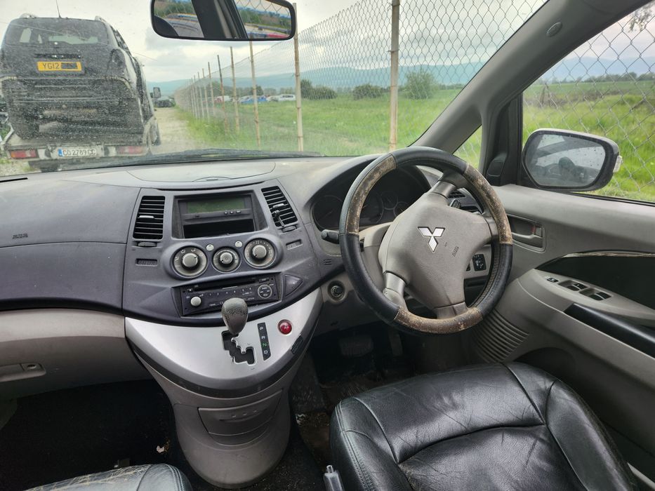 За Части Mitsubishi Grandis 2.4 auto 2006г