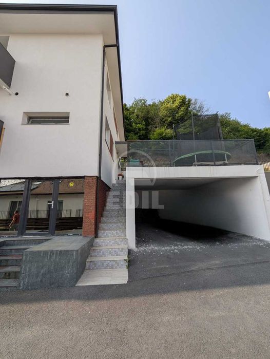 Casă tip duplex de inchiriat, situată în Florești, zona Teilor,