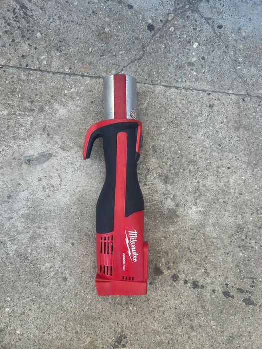 Presa sertizat Milwaukee M18 BLHPT 2024