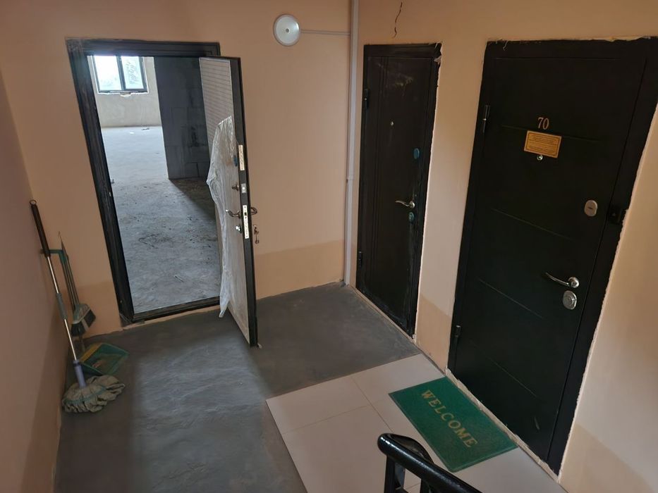 Квартира коробка  2 хонали сотилади