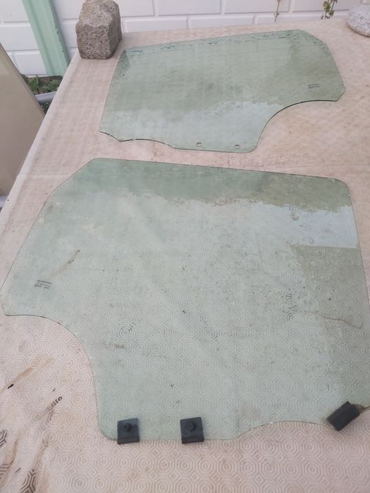 Set complet Geamuri spate  Dacia Duster 2010-2017  si la bucată