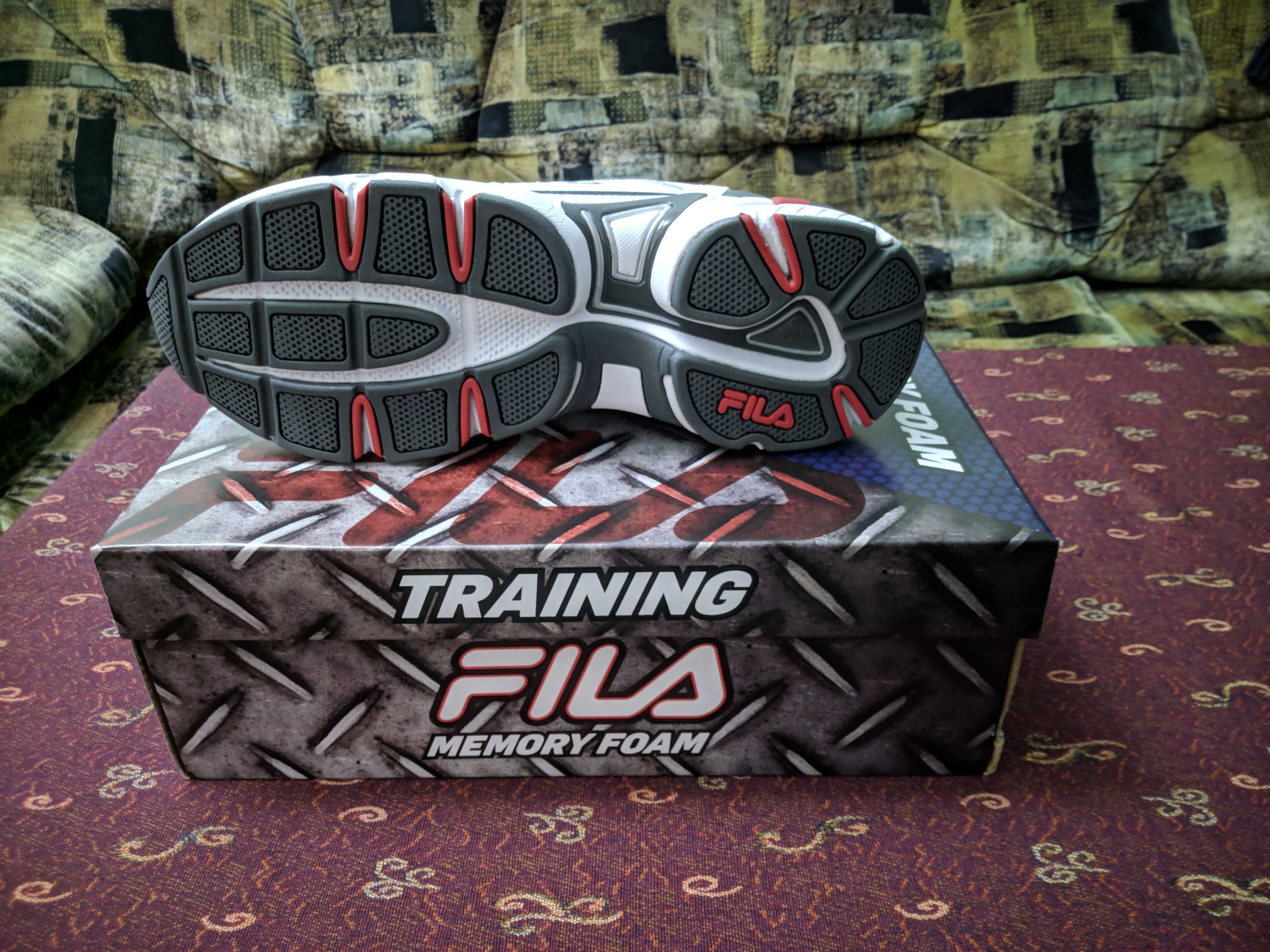 Кроссовки “FILA”. Оригинал . Абсолютно новые !!! Привезли из США !!!
