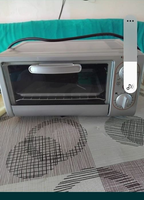 Mini cuptor electric