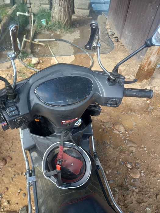 Skuter largo motor