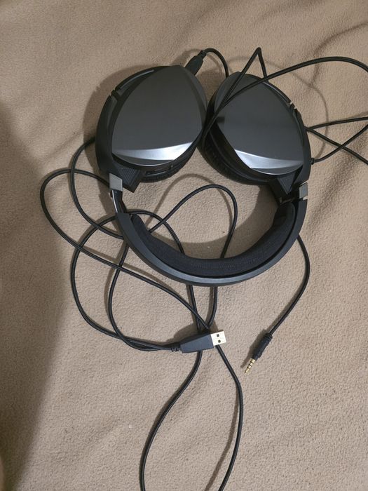 Casti Gaming Profesionale ASUS Rog Strix Fusion 300 Surround Audio 7.1