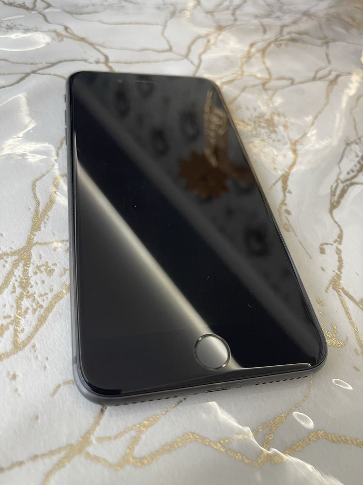 Iphone 8 plus 64 gb edial