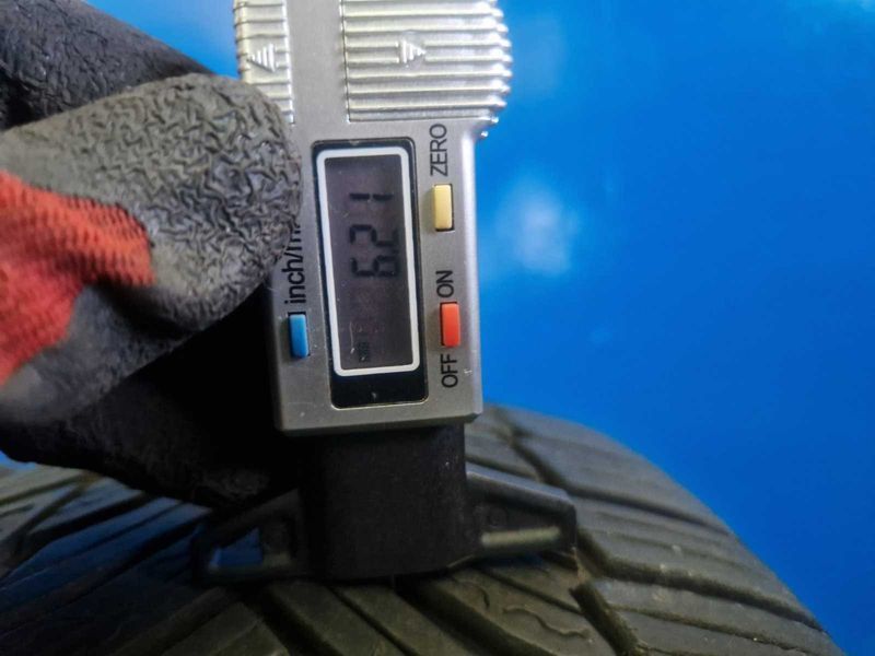 4 Michelin R17 215/60
зимни гуми DOT4520