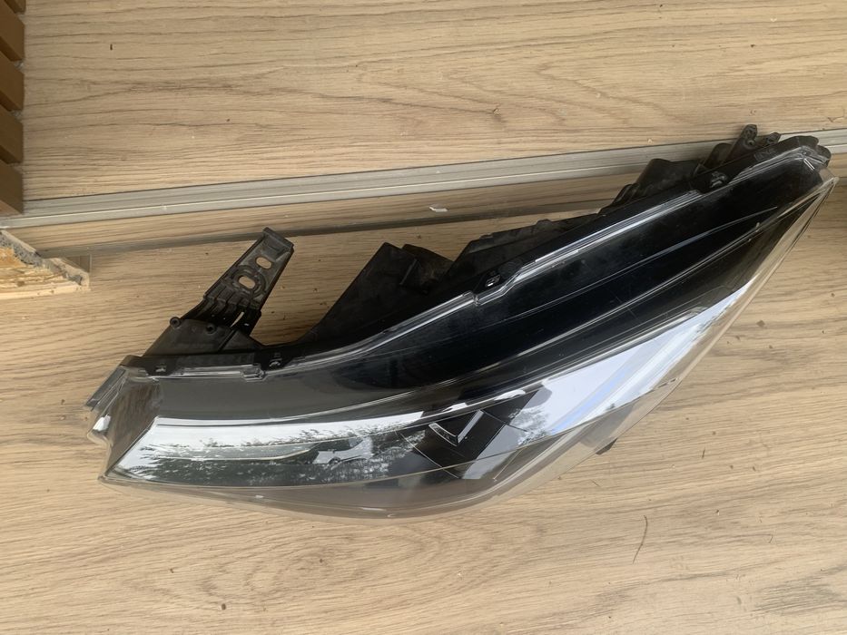 Far Renault Zoe facelift partea stanga dupa 2018