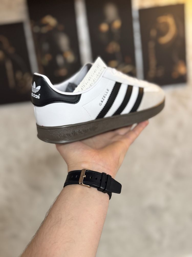 Adidasi Barbati Adidas Gazelle White!