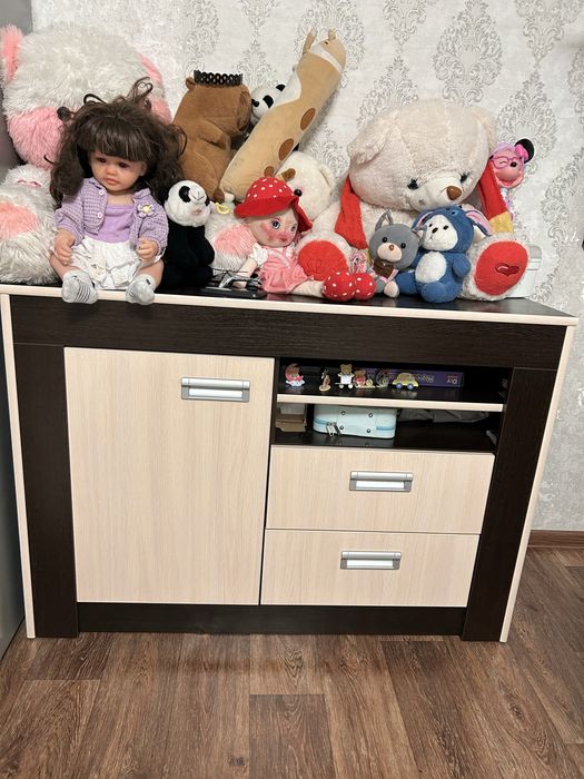 Продам тумбочку , удобно, большое, качественно