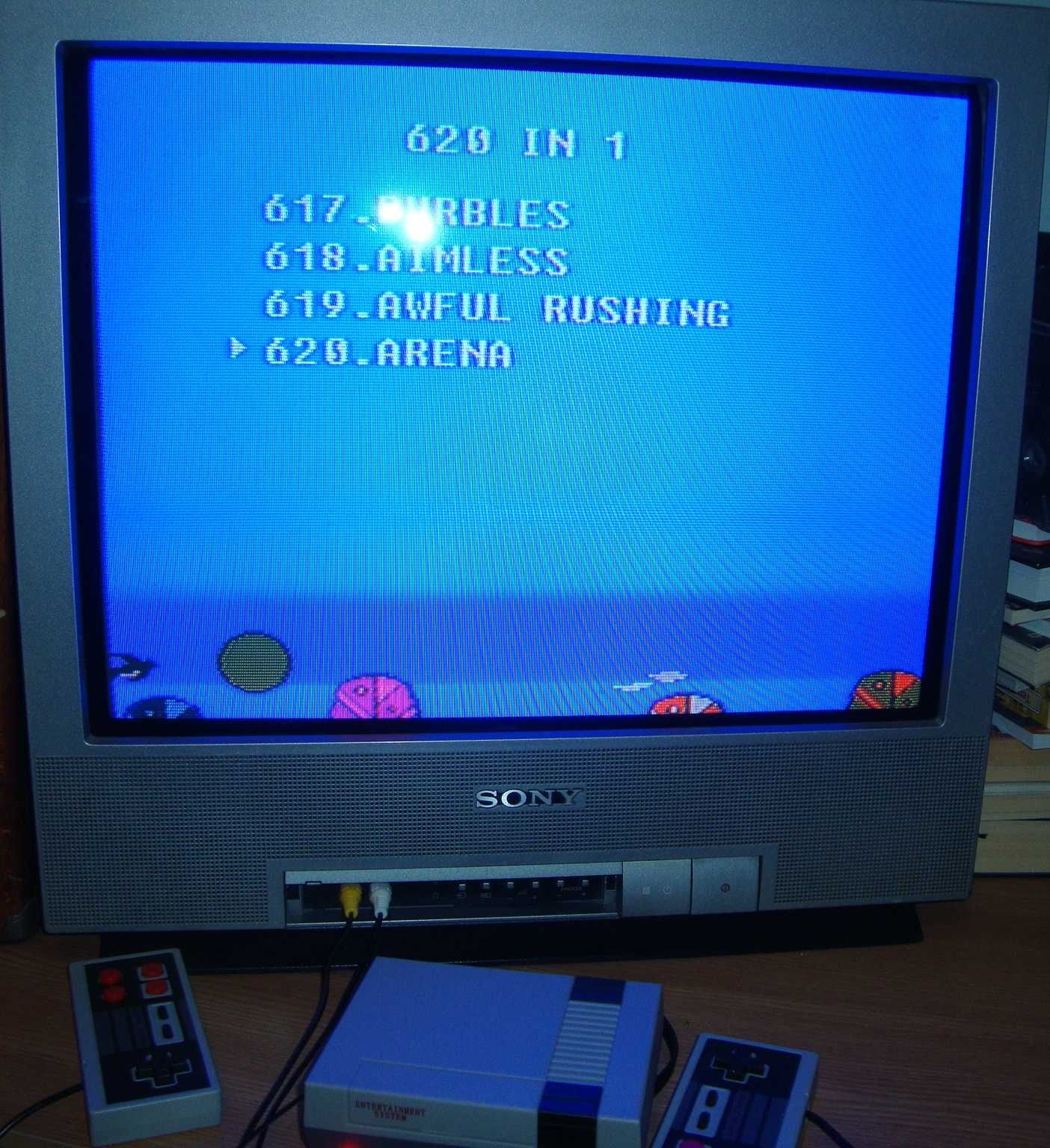 Consola Clona Nintendo NES 8Biti Portabila si Pt. TV
