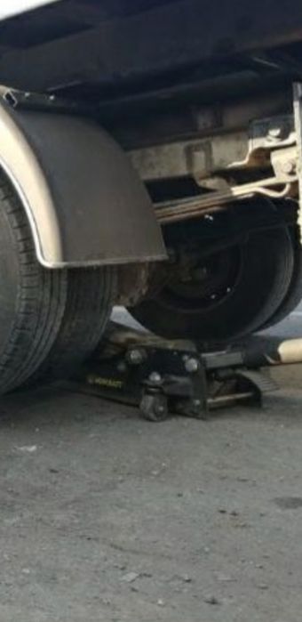 Vulcanizare mobila in trafic si la domiciliu