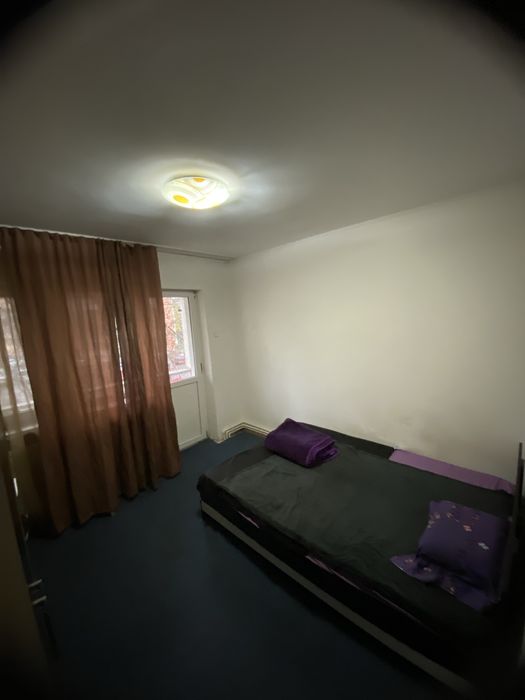 Chirie Pod Ros, rond