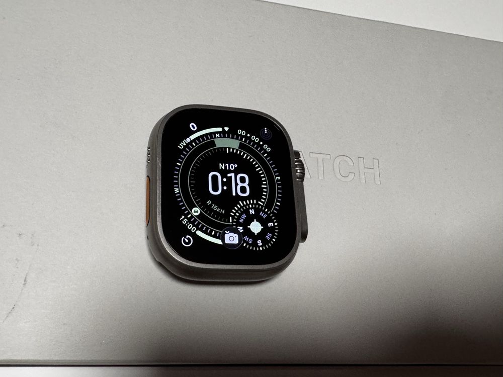 Apple Watch Ultra 2 49mm Natural Ti Navy Ocean Band