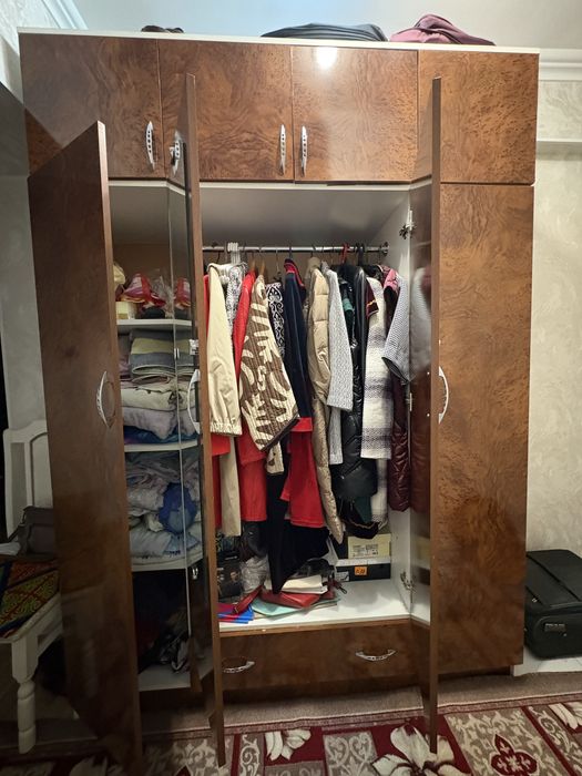 Шкаф для одежды продается