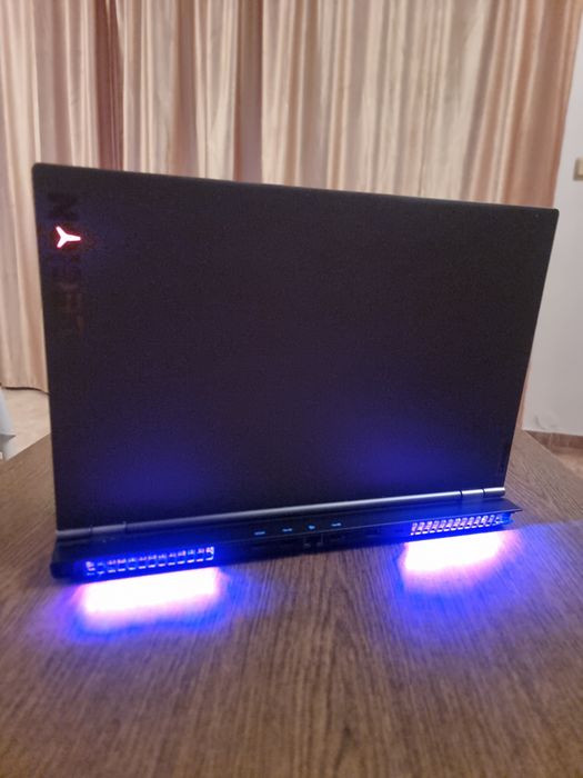 Lenovo Legion 7 15IMH05-i7 10gen,4K,RTX 2080 SUPR 8GB,16GBram,1TB NVMe