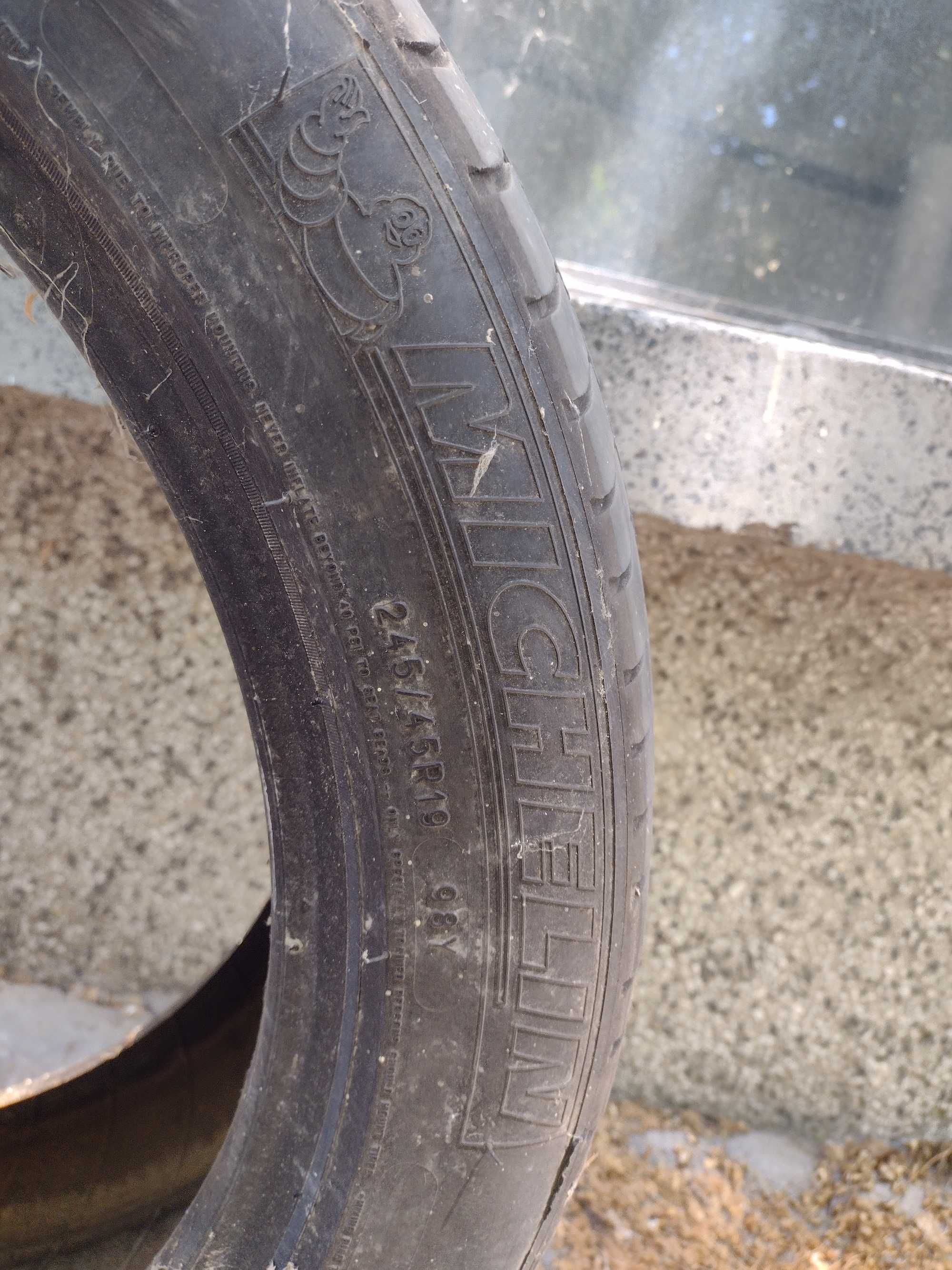 Гуми на марката Michelin 245/45R19