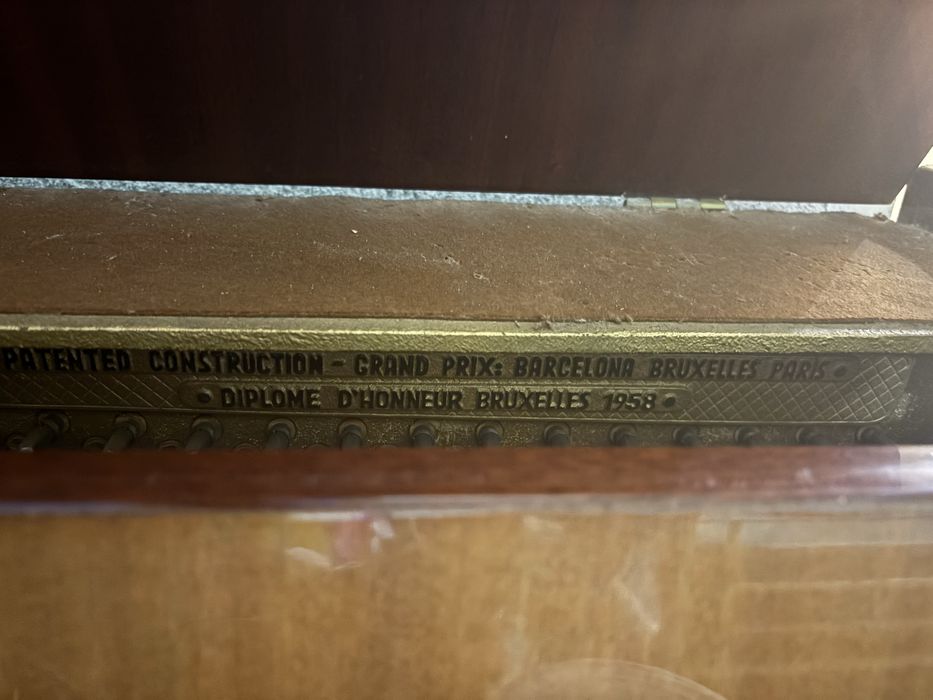 Оригинално Пиано Petrof