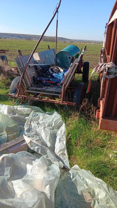 Vând căruță roti mari