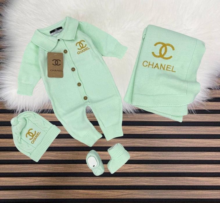 Seturi pentru bebeluși