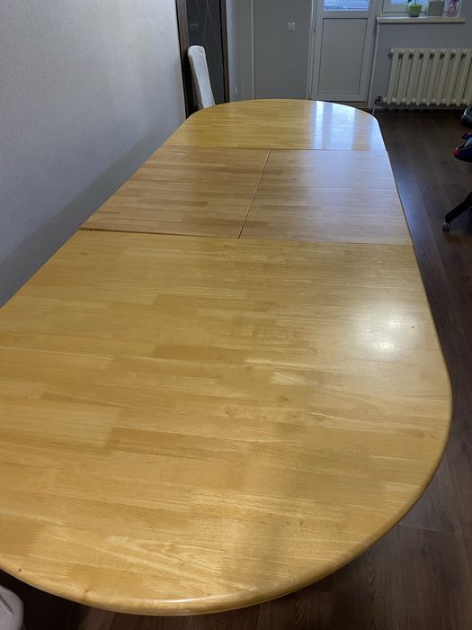 Продам деревянный стол