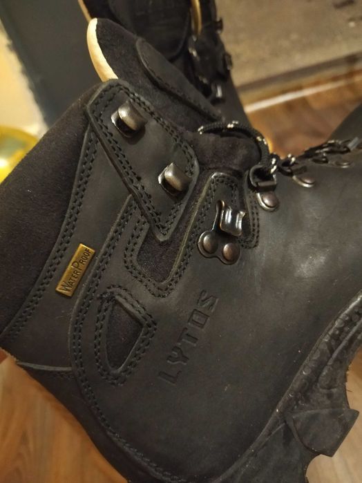 Боти водоустойчиви