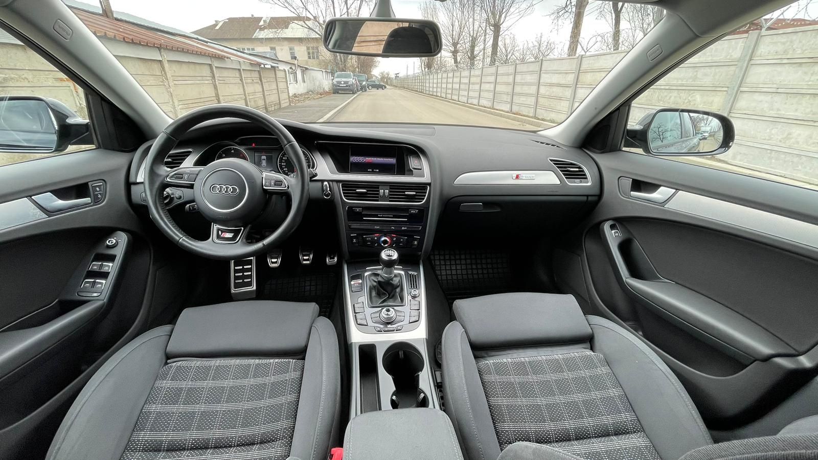 Vand Audi a4 2.0d 2013