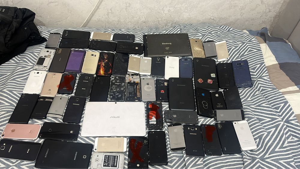 Продаю куча телефонов