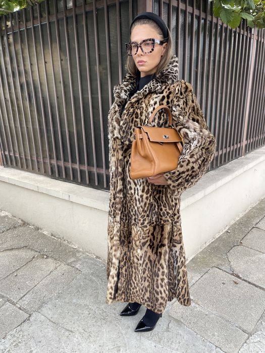 Haina lunga din blana naturala de ocelot