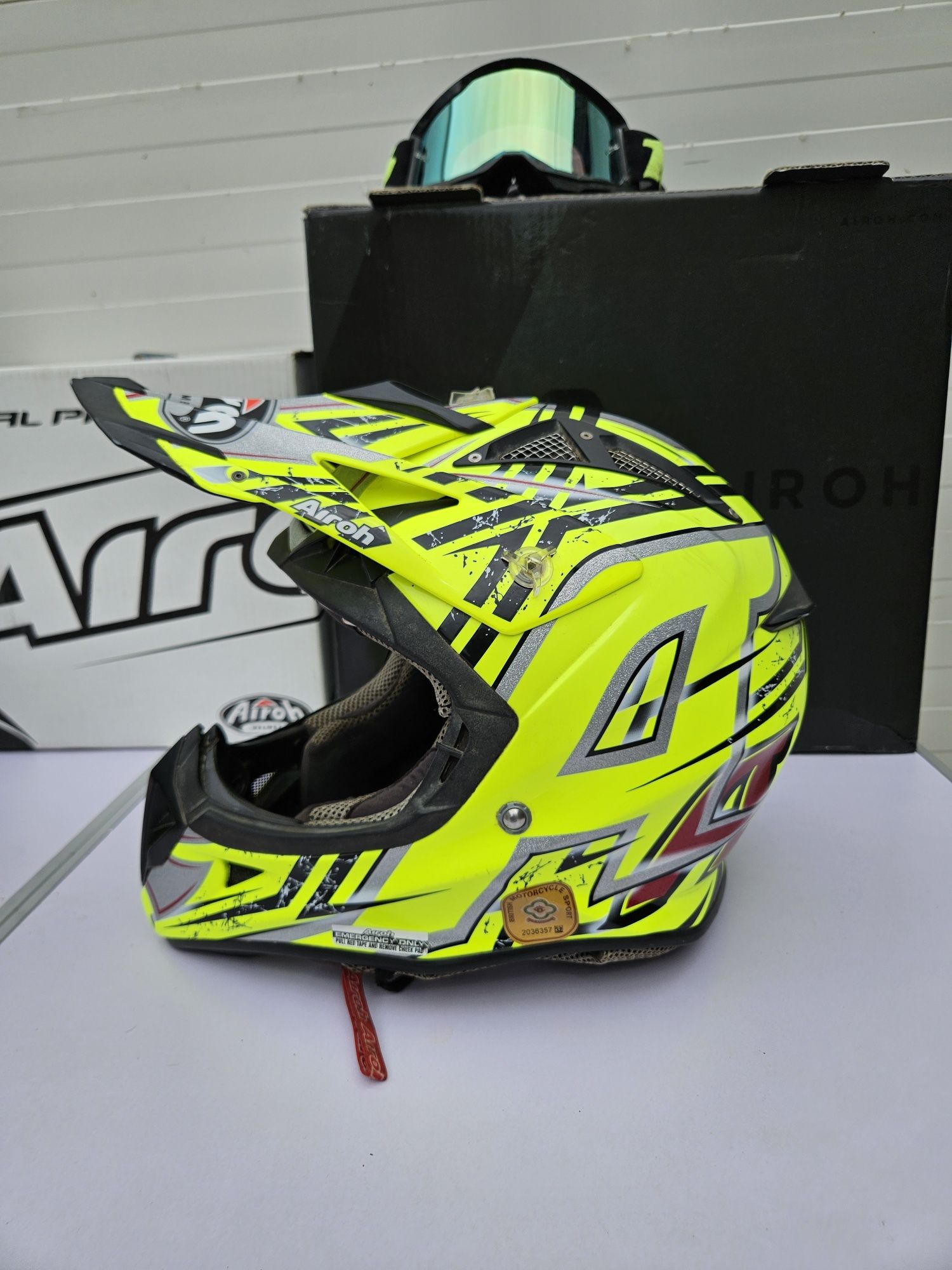 Airoh aviator KTM размер M