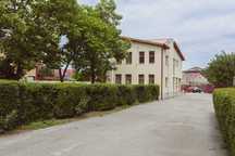 Inchiriere Cladire birouri 120 mp cu locuri de parcare