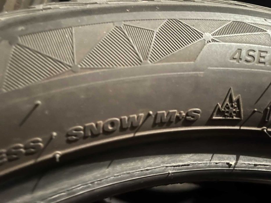 2 бр. 215/55 ZR 17 KUMHO  DOT 3322