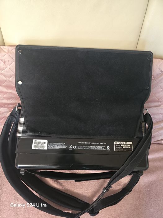 Acordeon electronic Roland fr3x