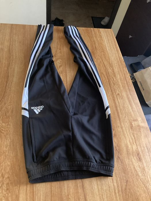 Мъжко оригинално долнище Adidas