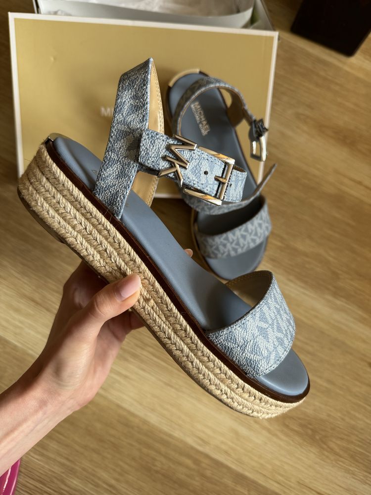Чисто нови! Michael Kors