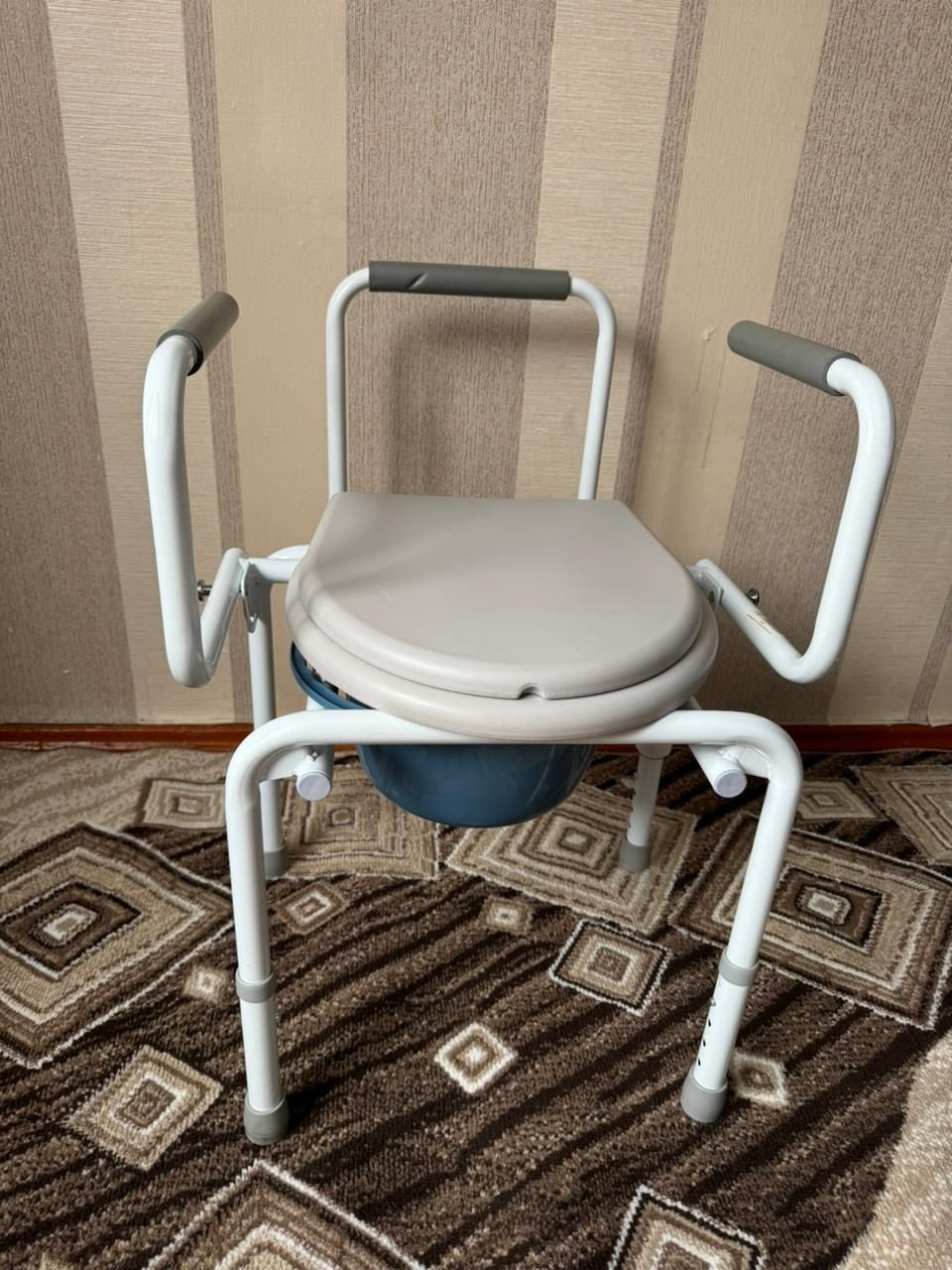 Санитарный стул MK-40