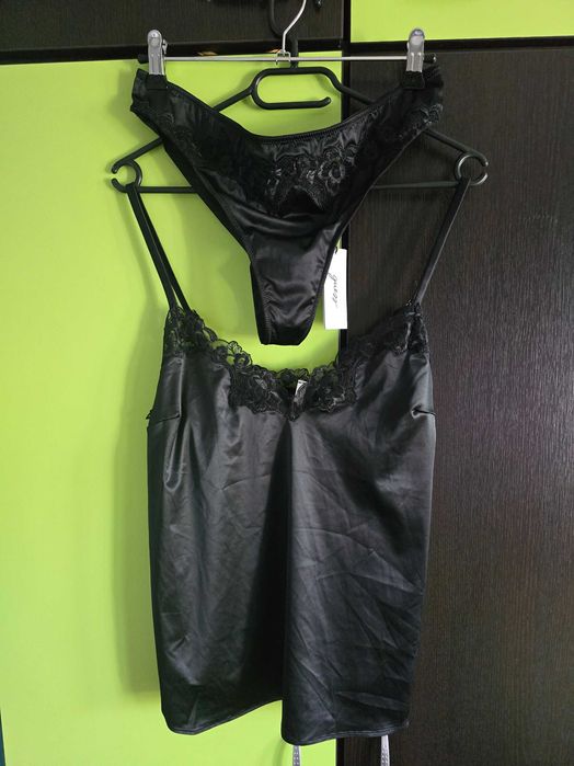 Set lenjerie intima din mătase GUESS, ORIGINAL, nou, mărime XL