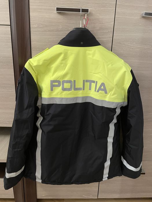 Geaca de politie