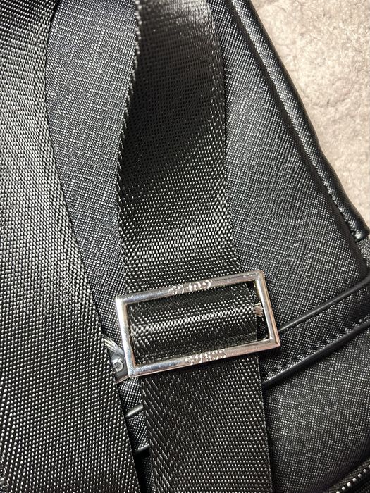 барсетка GUESS.  .