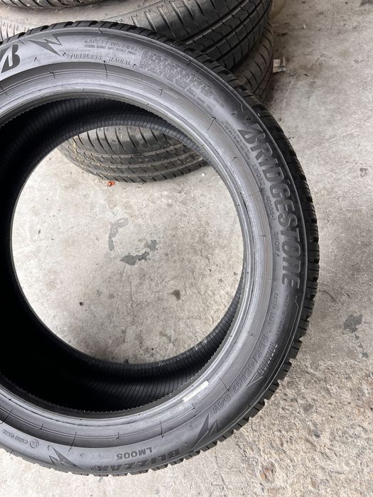 4 anvelope iarna ca NOI 225/45/17 , Bridgestone , 8 mm , DOT 2022