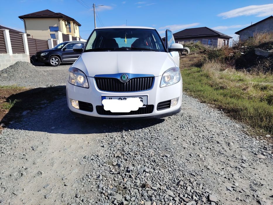 Vând Skoda Fabia