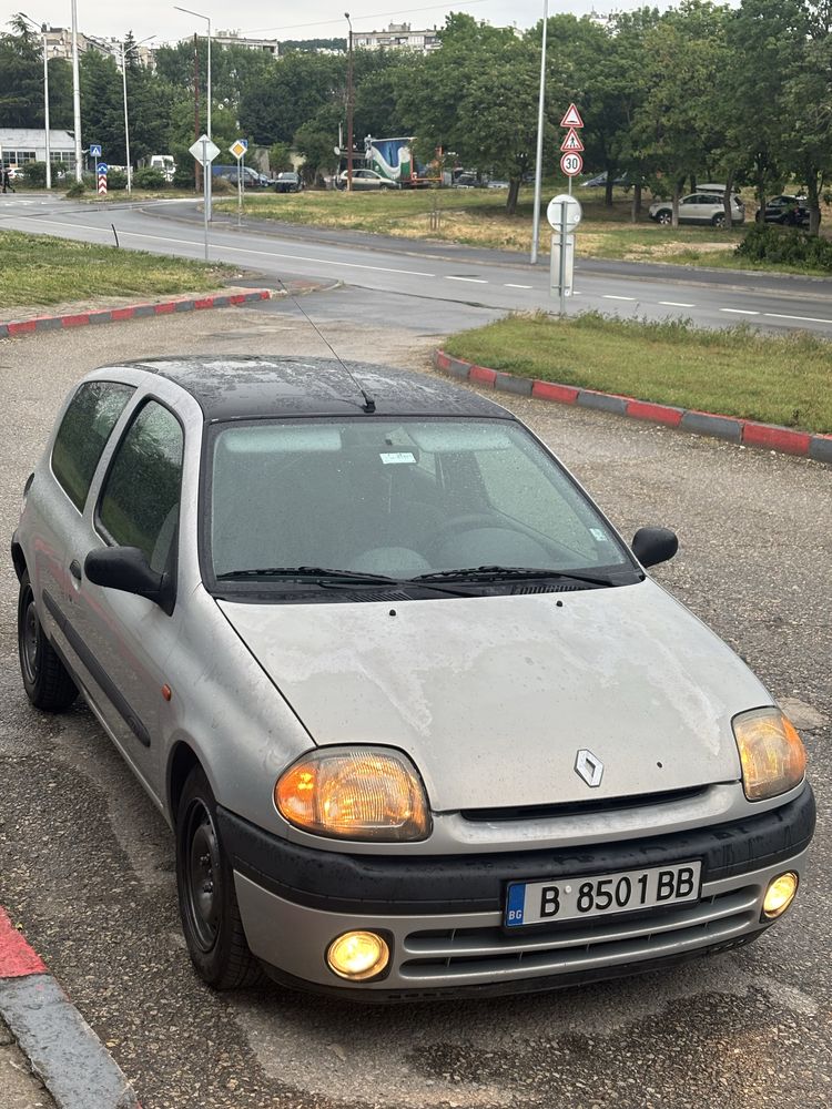 Renault clio 2 1,4i 75коня КЛИМА