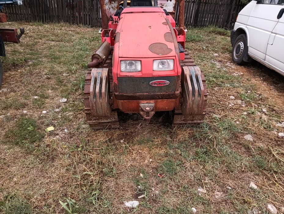 Vând tractor Goldoni