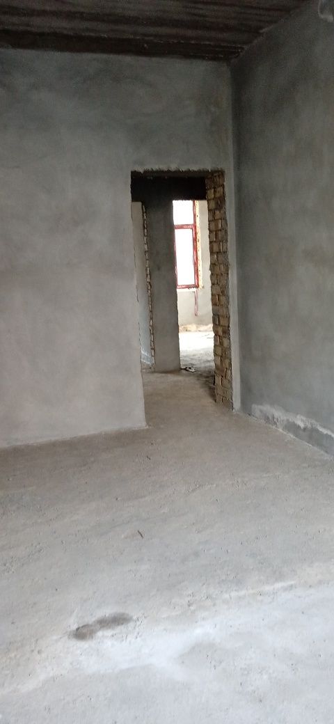 Срочно, 2х комнатная квартира, 2-этаж,